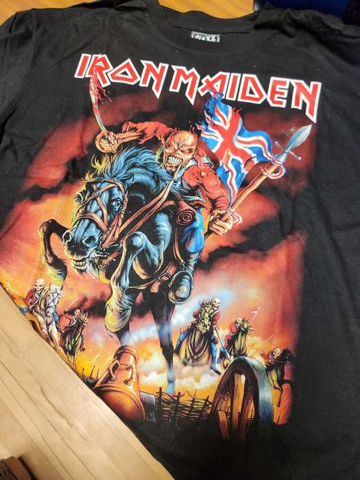 Iron Maiden T-Shirt - XL - Brand New (unwanted gift) - outstanding item